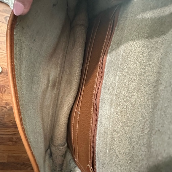 Vintage Dooney & Bourke All Weather Crossbody Satchel - Picture 7 of 12